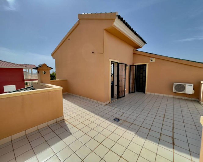 Image No.28-Villa de 4 chambres à vendre à Alicante