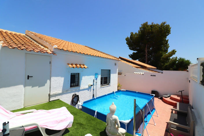 Image No.2-Villa de 2 chambres à vendre à Alicante
