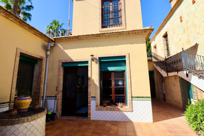Image No.33-Maison de campagne de 6 chambres à vendre à Alicante