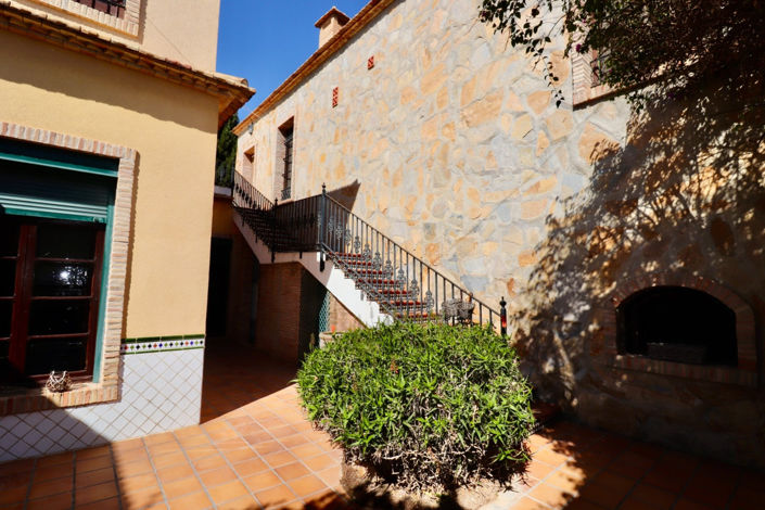 Image No.34-Maison de campagne de 6 chambres à vendre à Alicante