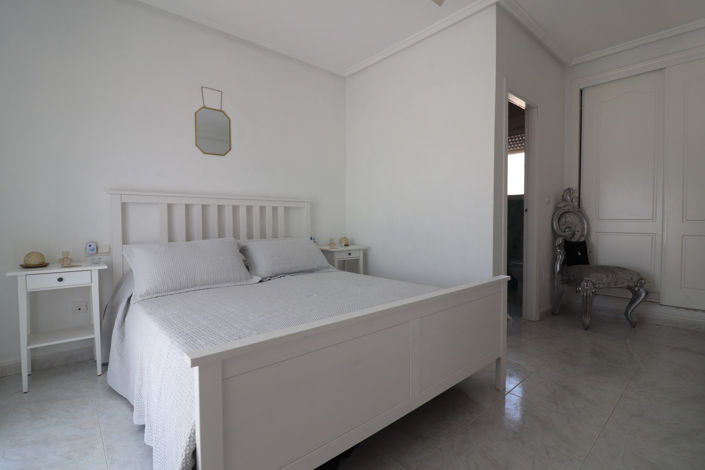Image No.20-Villa de 4 chambres à vendre à Alicante