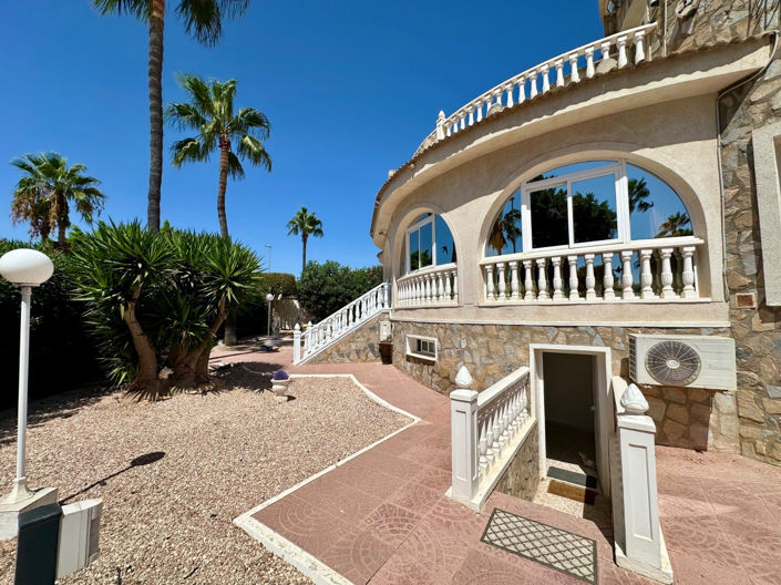 Image No.40-Villa de 6 chambres à vendre à Alicante