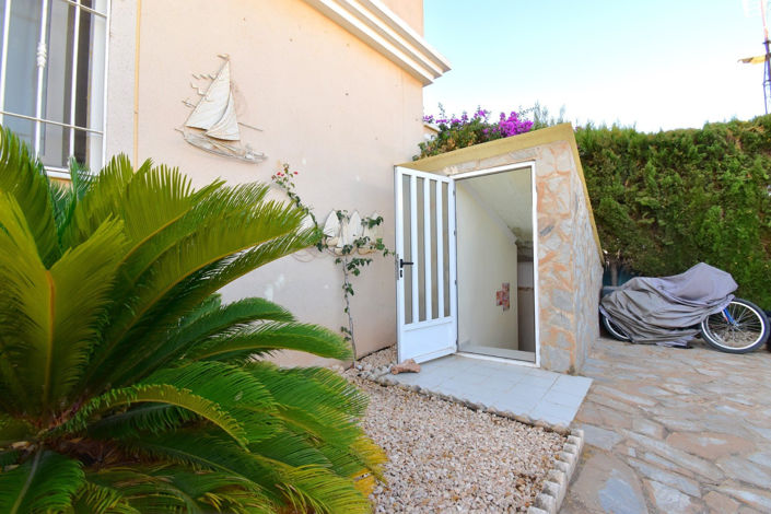 Image No.22-3 Bed Townhouse for sale