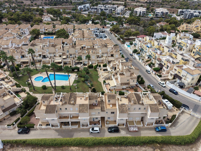Image No.27-3 Bed Townhouse for sale