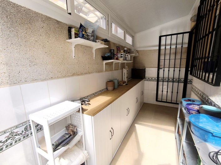 Image No.18-2 Bed Townhouse for sale
