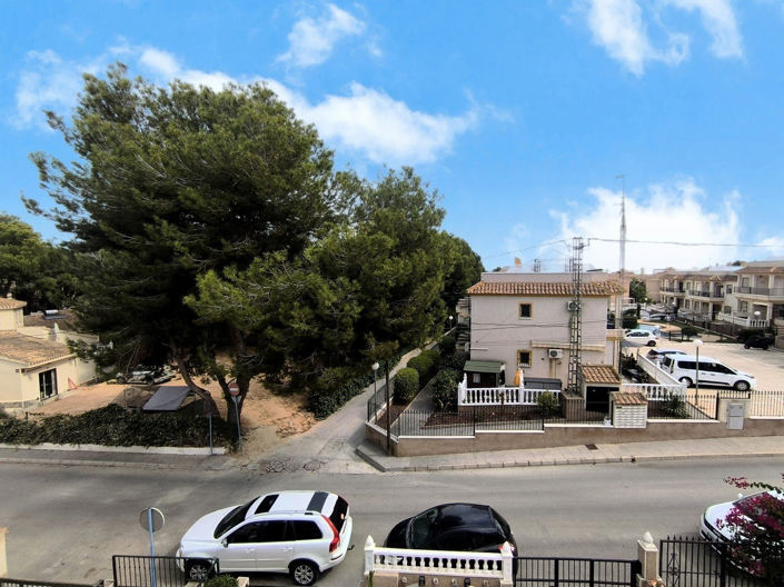 Image No.3-2 Bed Townhouse for sale