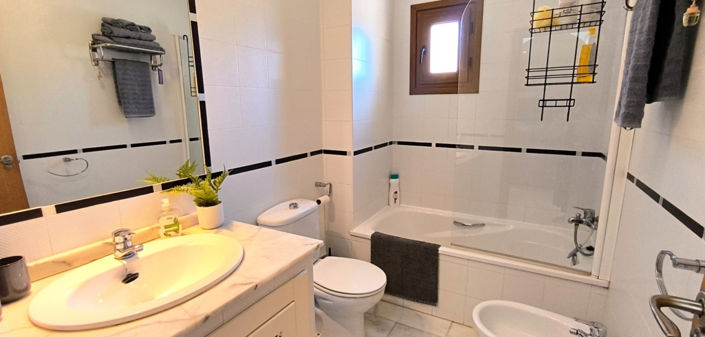 Image No.15-2 Bed Apartment for sale