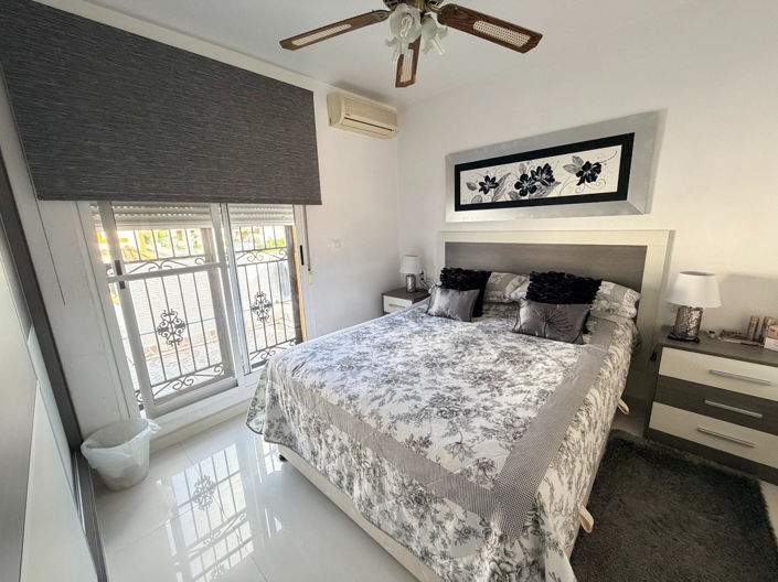Image No.16-3 Bed Townhouse for sale