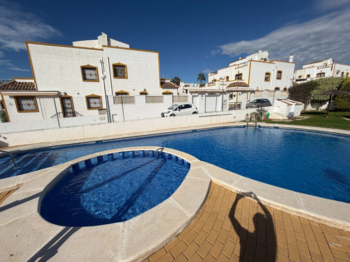 Image No.26-3 Bed Townhouse for sale
