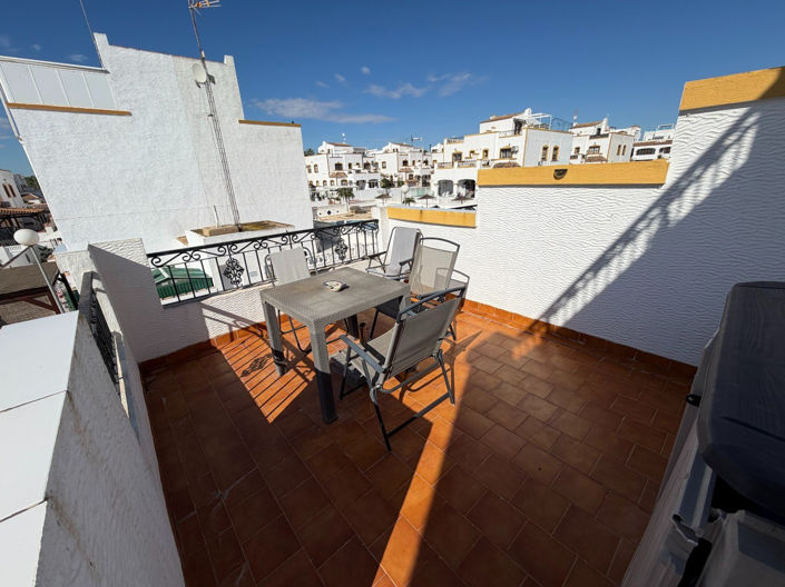 Image No.17-3 Bed Townhouse for sale