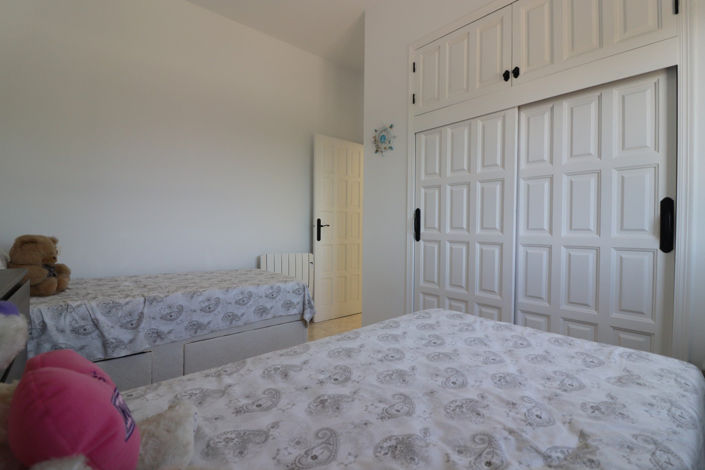 Image No.16-3 Bed Country House for sale