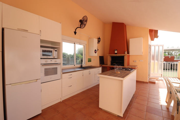 Image No.23-3 Bed Country House for sale