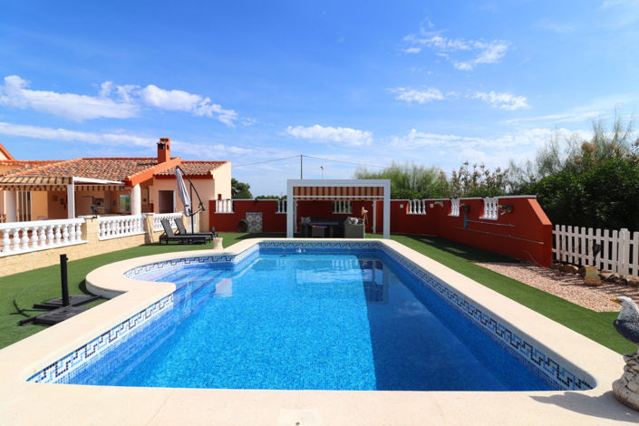 Image No.39-3 Bed Country House for sale