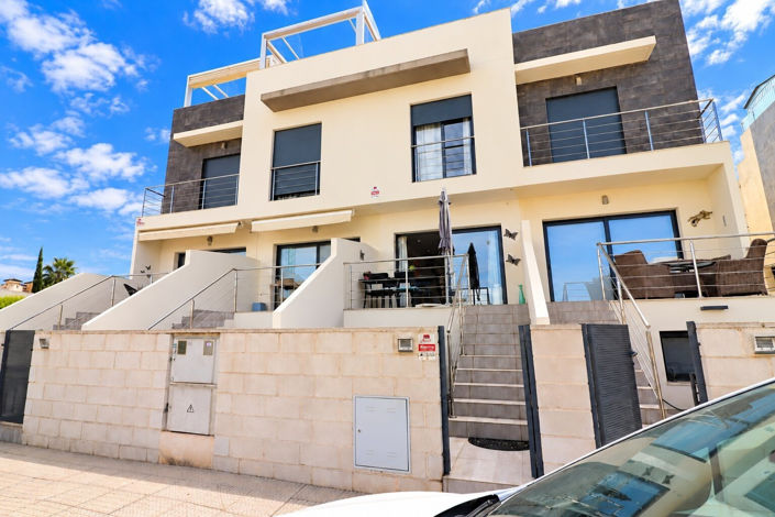 Image No.2-3 Bed Townhouse for sale