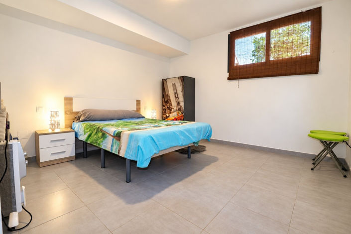 Image No.21-3 Bed Townhouse for sale