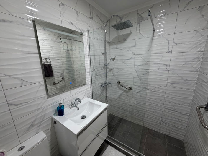 Image No.8-2 Bed Apartment for sale