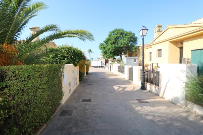 Image No.26-2 Bed Semi-Detached for sale