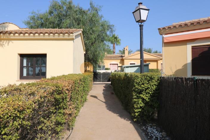 Image No.23-2 Bed Semi-Detached for sale