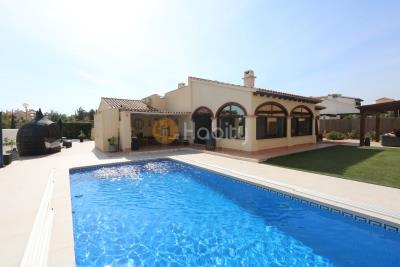 4 Bed Villa for sale