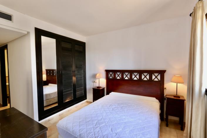 Image No.9-2 Bed Townhouse for sale