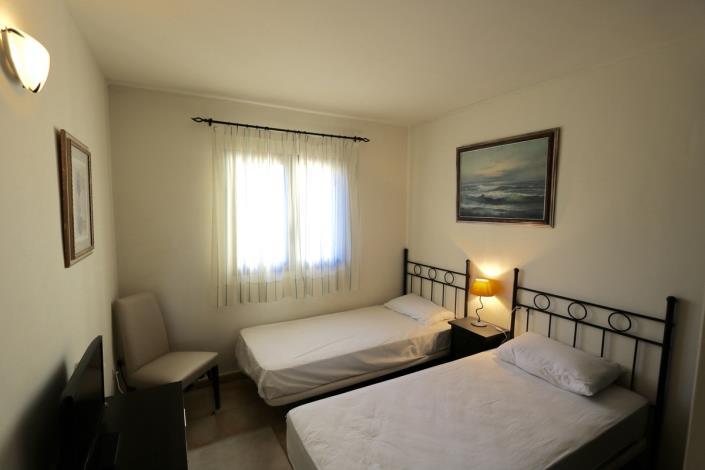 Image No.11-2 Bed Townhouse for sale