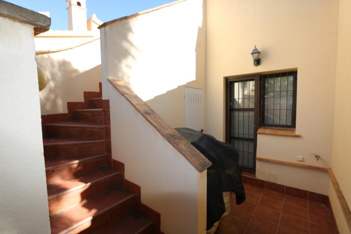 Image No.13-2 Bed Townhouse for sale