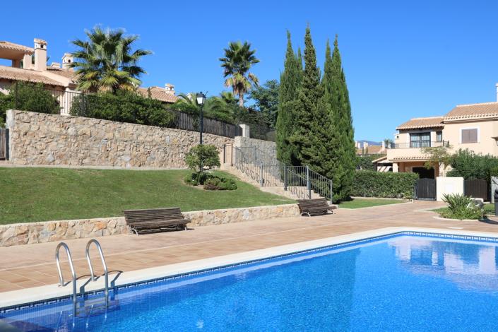 Image No.23-2 Bed Townhouse for sale