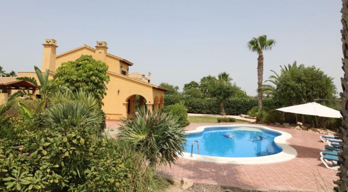 Image No.39-3 Bed Villa / Detached for sale