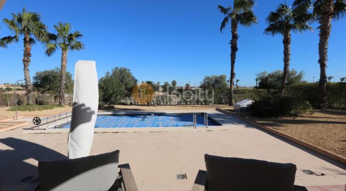 Image No.28-3 Bed Villa / Detached for sale