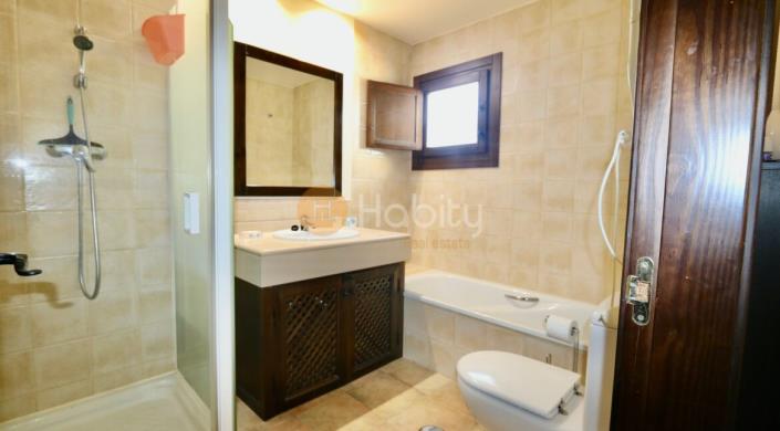 Image No.18-3 Bed Villa / Detached for sale