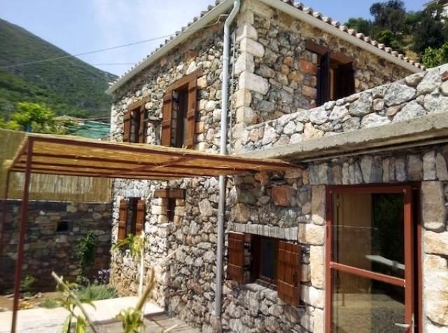 Image No.1-2 Bed House for sale
