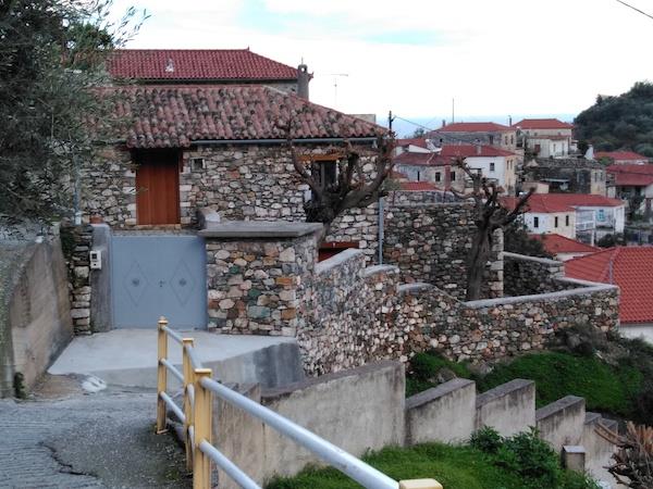 Image No.2-Maison de 2 chambres à vendre à Pera Melana