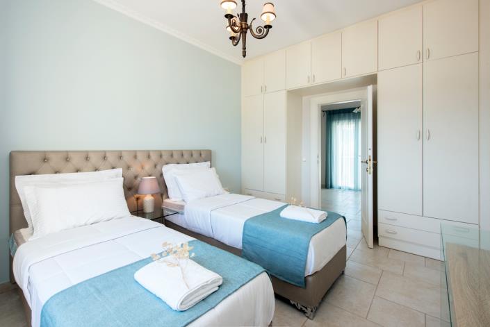 Image No.9-Villa de 6 chambres à vendre à Gastoúri