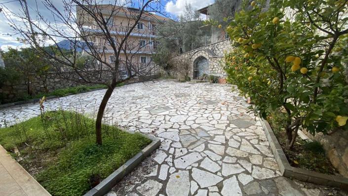 Image No.2-Maison de 6 chambres à vendre à Ligia