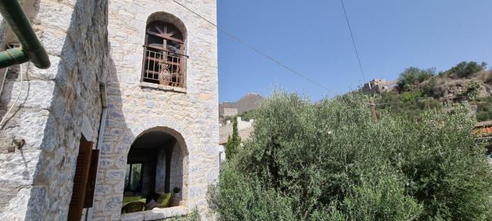 Image No.2-4 Bed House for sale