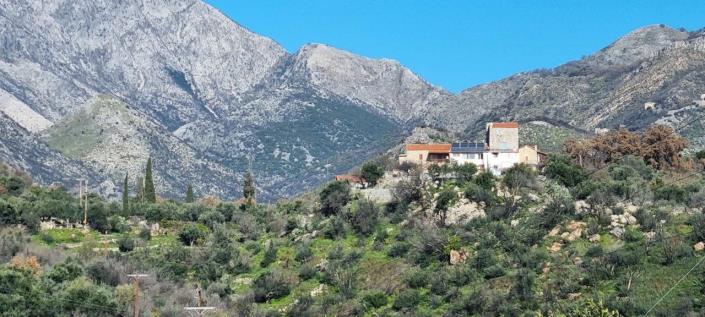 Image No.1-4 Bed House for sale