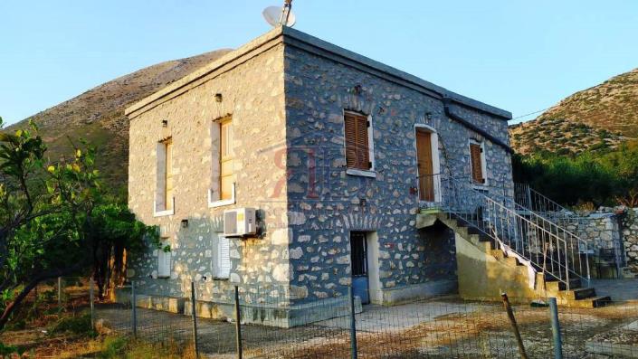 Image No.14-Maison de campagne de 3 chambres à vendre à Oitylo