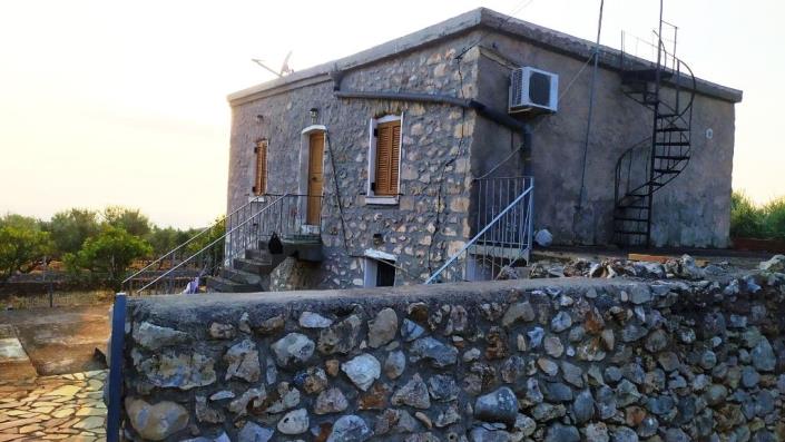 Image No.16-Maison de campagne de 3 chambres à vendre à Oitylo