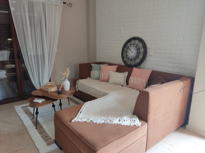 Image No.4-2 Bed Land for sale