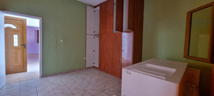 Image No.5-2 Bed House for sale