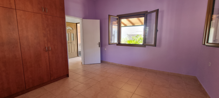 Image No.6-2 Bed House for sale