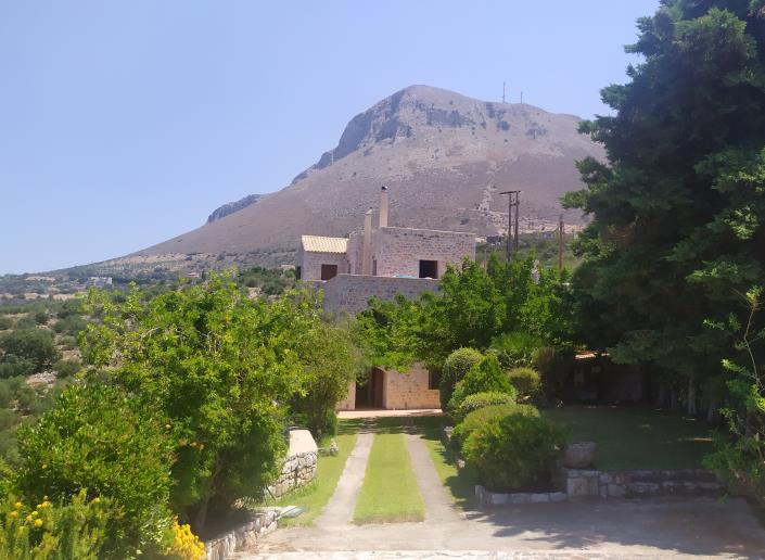 Image No.3-Maison / Villa de 5 chambres à vendre à Oitylo