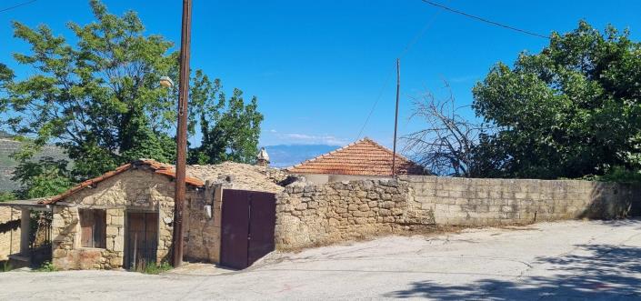 Image No.2-4 Bed House for sale