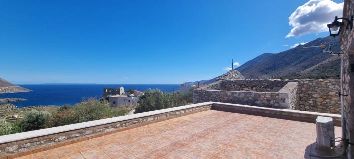 Image No.5-2 Bed House for sale