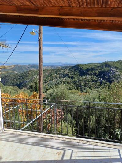 Image No.3-Maison de 4 chambres à vendre à Sminos