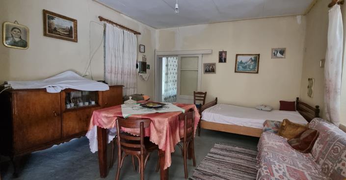 Image No.12-2 Bed House for sale