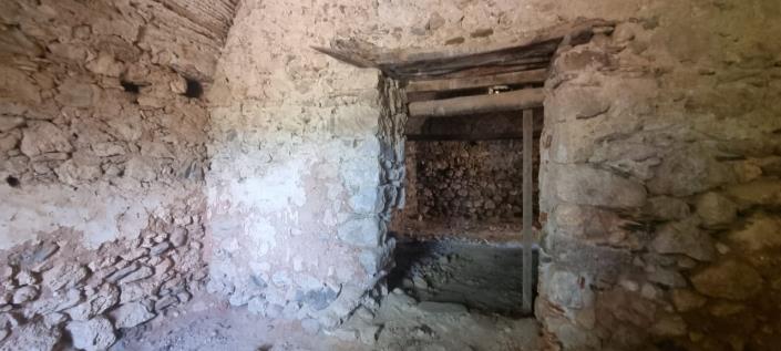 Image No.8-2 Bed House for sale