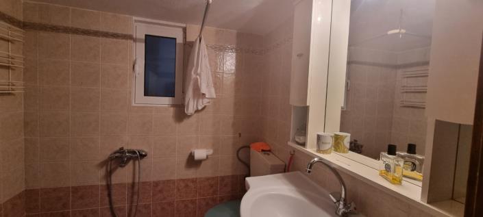 Image No.12-2 Bed House for sale