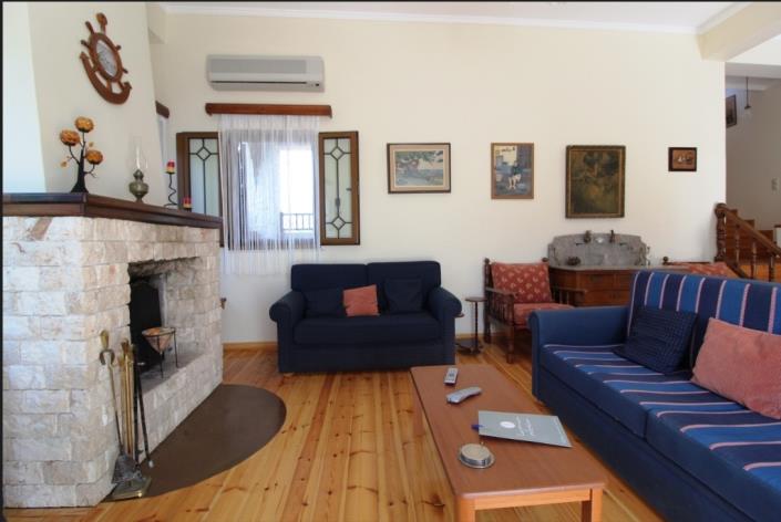 Image No.6-4 Bed Country House for sale