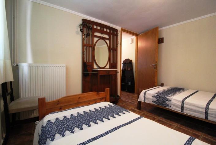 Image No.15-4 Bed Country House for sale